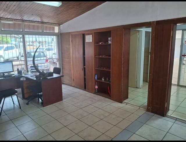 3 BEDROOM HOUSE FOR SALE IN SINOVILLE